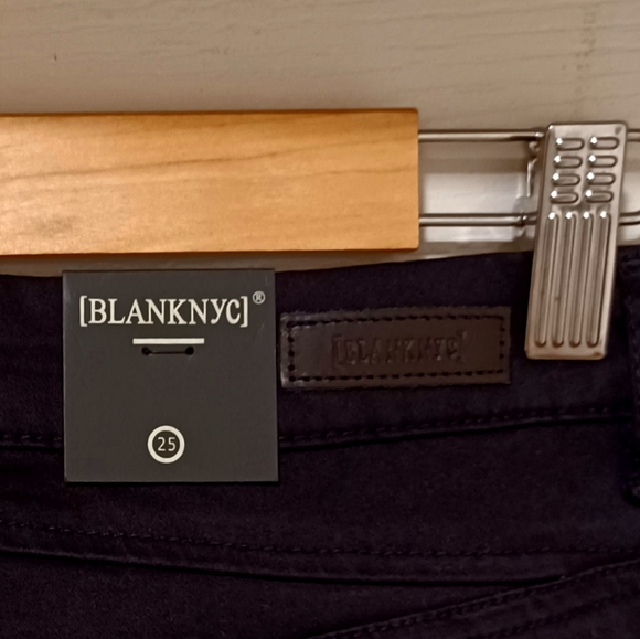 BLANKNYC BLACK COTTON ZIPPERS SKINNY ANKLE ZIPPERS - Picture 5 of 10